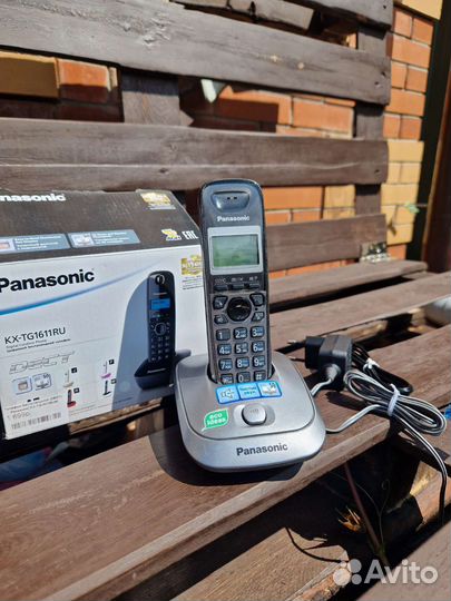 Телефон стационарный Panasonic KX-TG1611RU