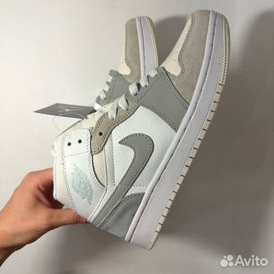 Кроссовки Nike Air Jordan 1 LUX замша новые