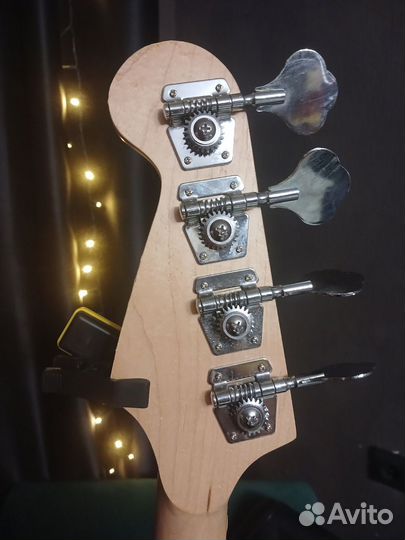Бас гитара 4 струны