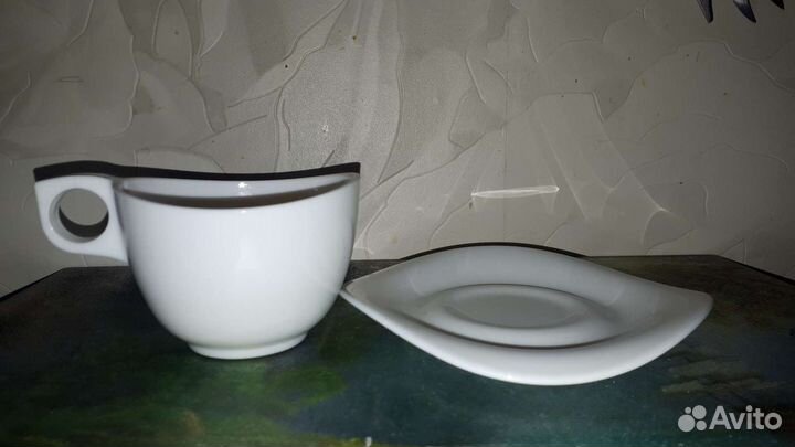 Чашка с блюдцем и пирожковницей набор