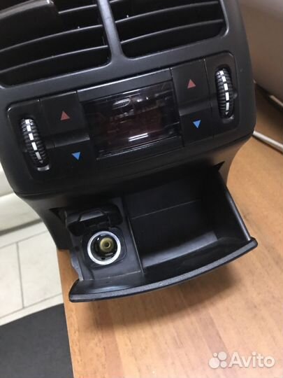 Подлокотник Mercedes w211 рестайл + климат