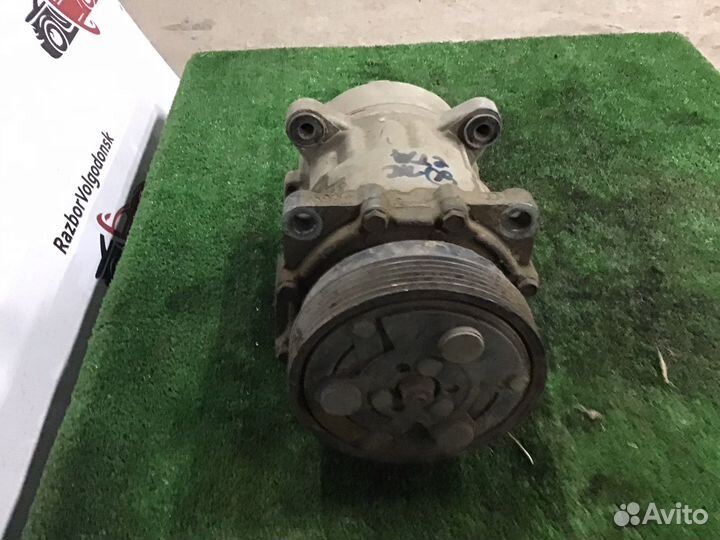 Компрессор кондиционера Volkswagen Jetta