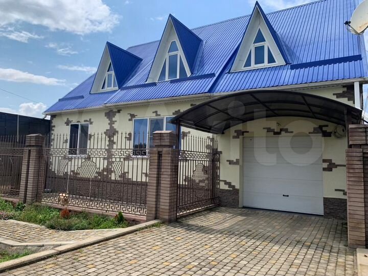 Дом 220 м² на участке 16 сот.
