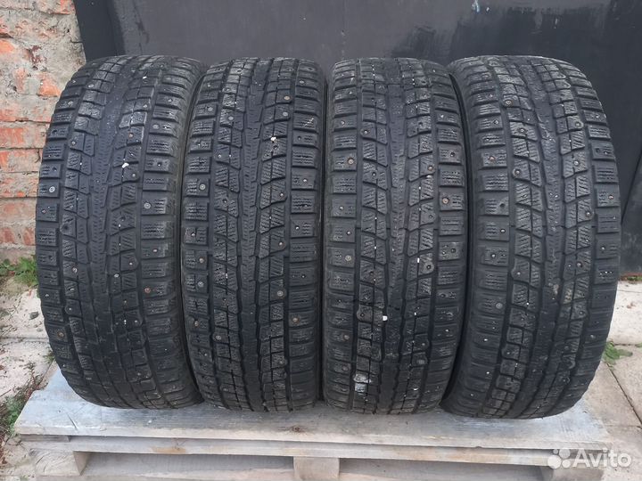 Dunlop SP Winter Ice 01 225/65 R17 E