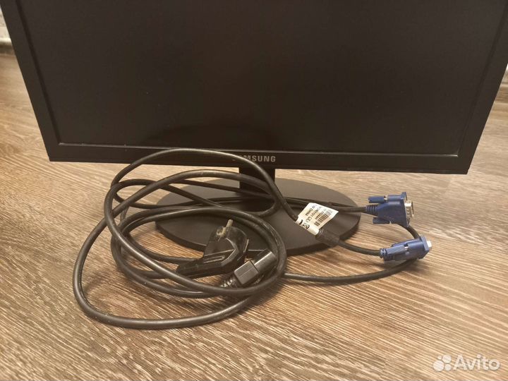Монитор Samsung