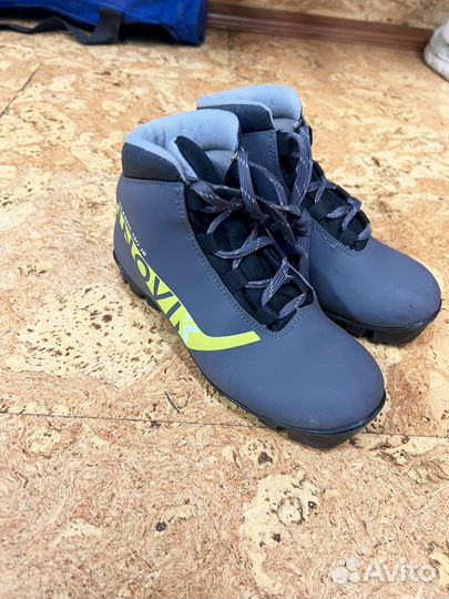 Лыжные ботинки