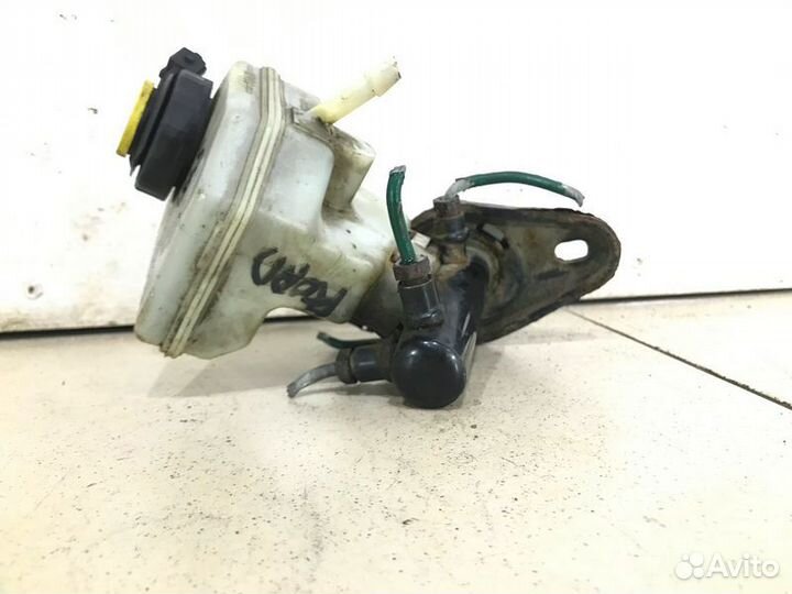 Цилиндр тормозной главный