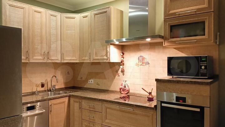 2-к. квартира, 70,6 м², 9/16 эт.