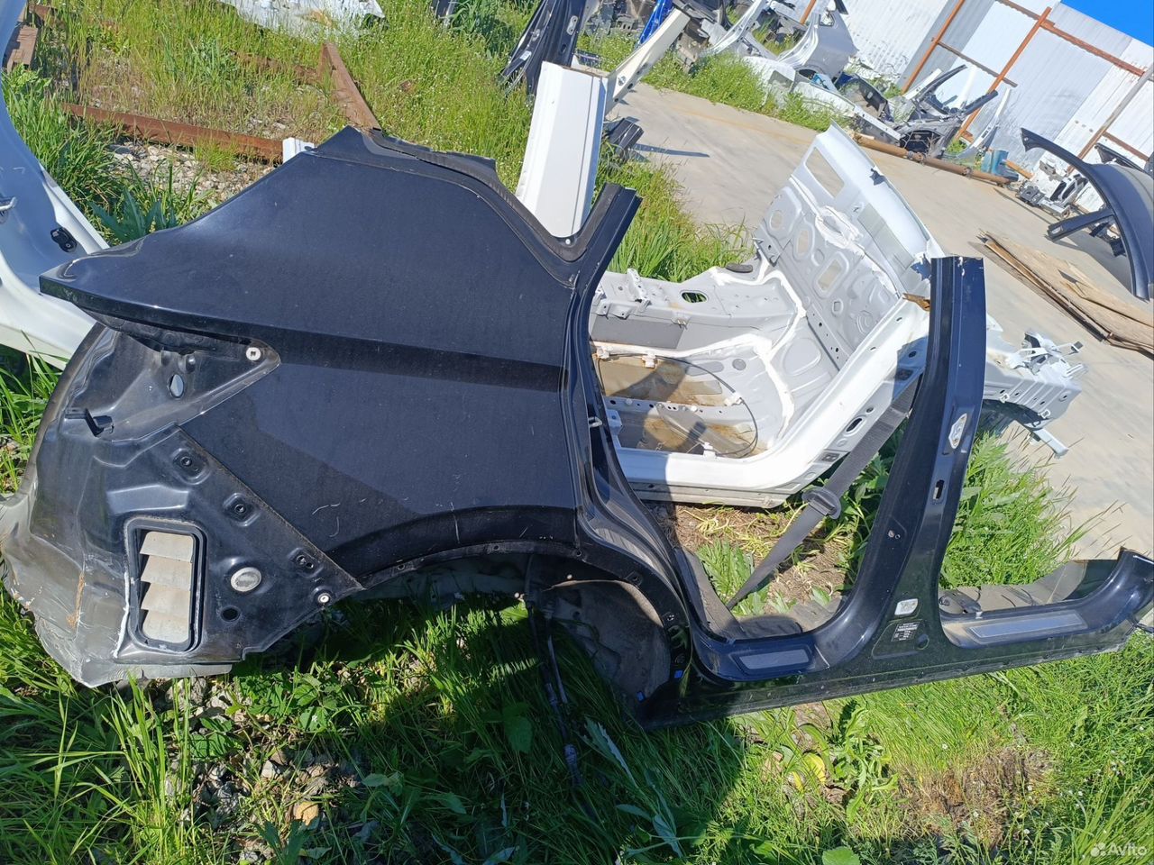 Крыло заднее правое порог Geely Coolray Кулрэй