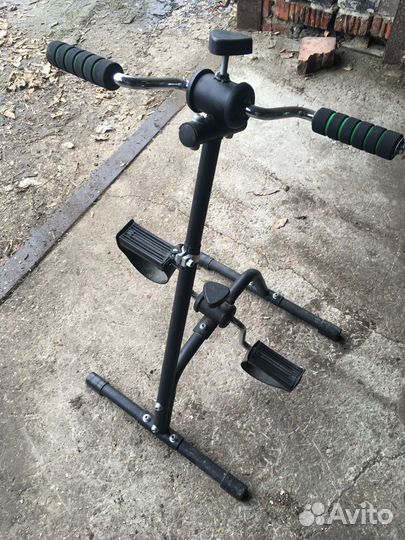 Мини велотренажер для ног и рук