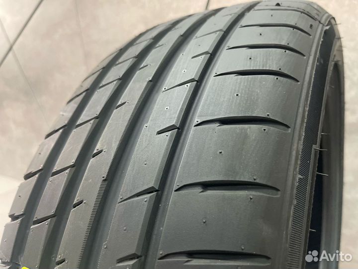 Yokohama BluEarth AE51 245/45 R17