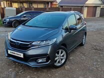 Honda Fit 1.3 CVT, 2018, 108 000 км, с пробегом, цена 1 380 000 руб.