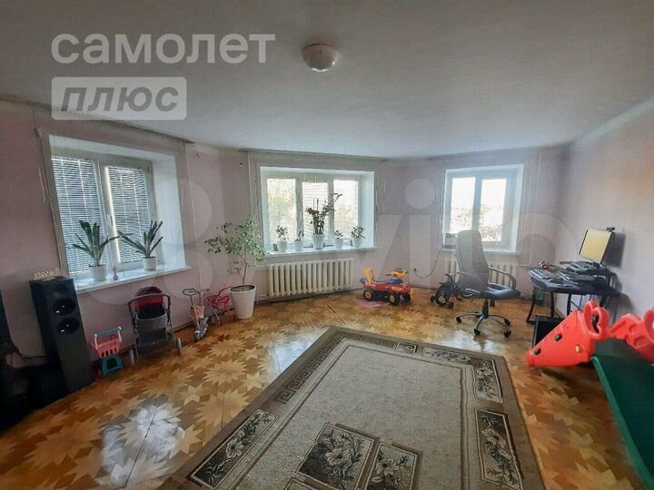 4-к. квартира, 135 м², 3/5 эт.