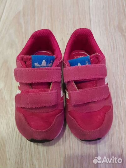 Кроссовки для девочки