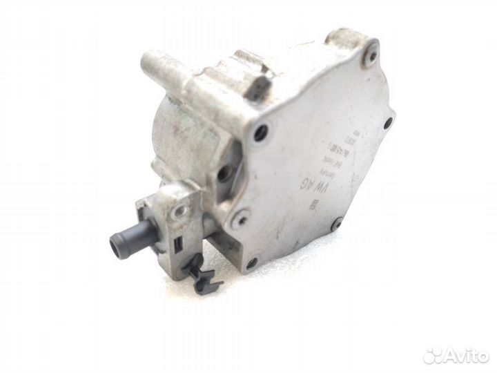 Насос вакуумный Volkswagen Tiguan 1 2.0 TSI 2012