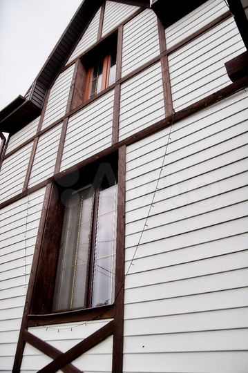 Дом 175 м² на участке 8,5 сот.