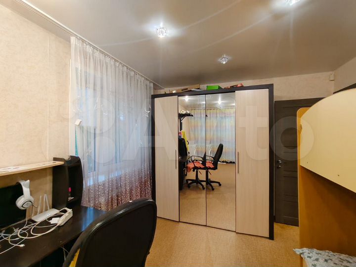 2-к. квартира, 43 м², 3/5 эт.