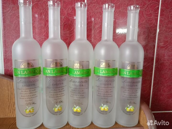 Бутылки стеклянные 0,5 с пробкой