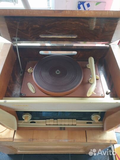 Ламповая радиола, Латвия