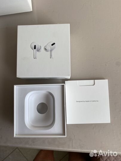 Коробка от AirPods Pro