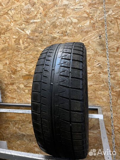Bridgestone Blizzak Revo GZ 215/55 R16