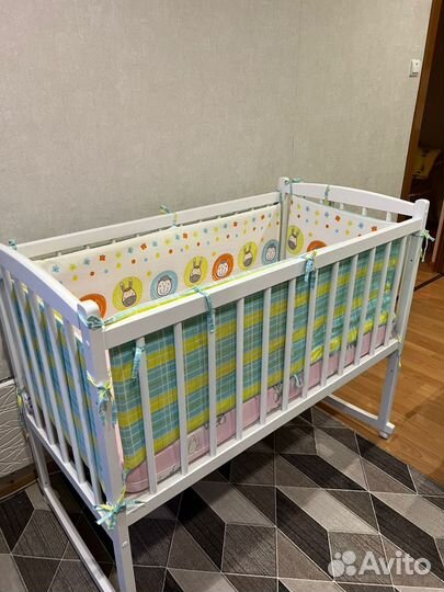 Детская кроватка