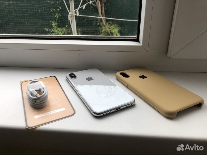 iPhone X, 64 ГБ