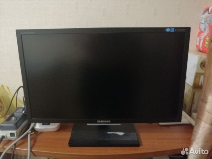 Монитор Samsung SyncMaster F2380