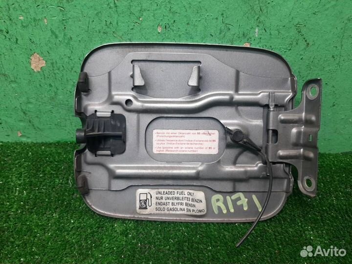 Лючок топливного бака Suzuki Ignis 2006