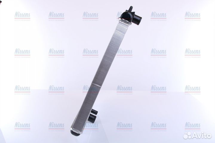 Радиатор охлаждения nissens 63689A
