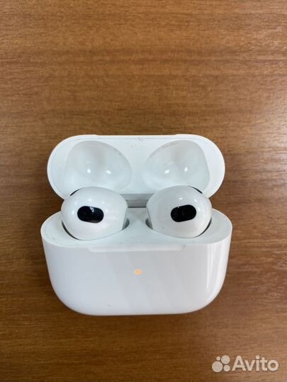 Беспроводные наушники Apple AirPods 3
