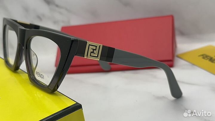 Очки / оправа Fendi Fe50007