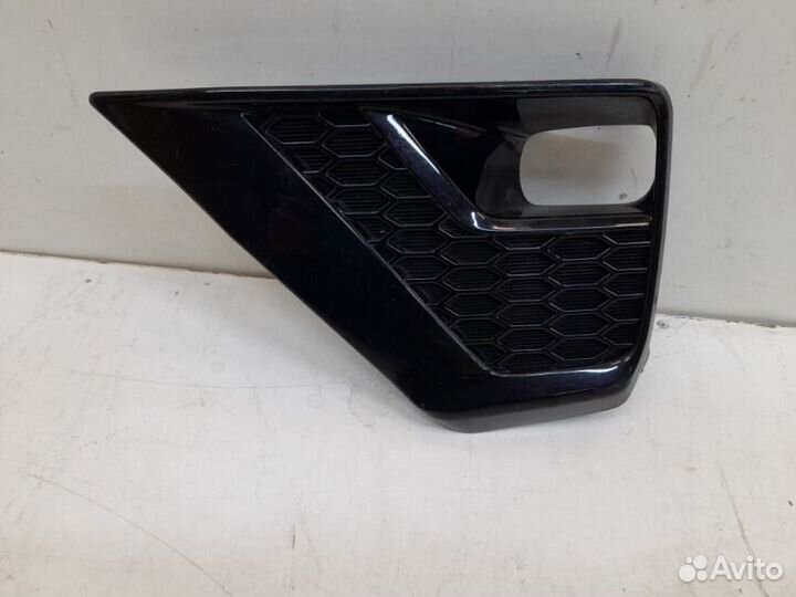 Окантовка птф передняя левая Toyota Land Cruiser