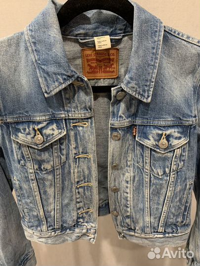 Женская джинсовая куртка Levis короткая XS