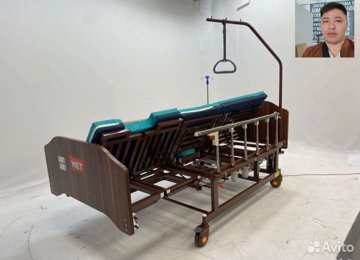 Кровать медицинская