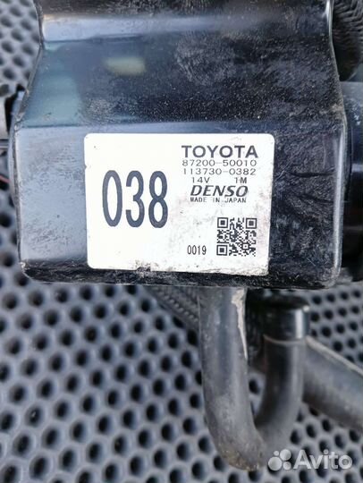 Помпа инвертора Lexus Ls600H UVF45 2urfse 2007