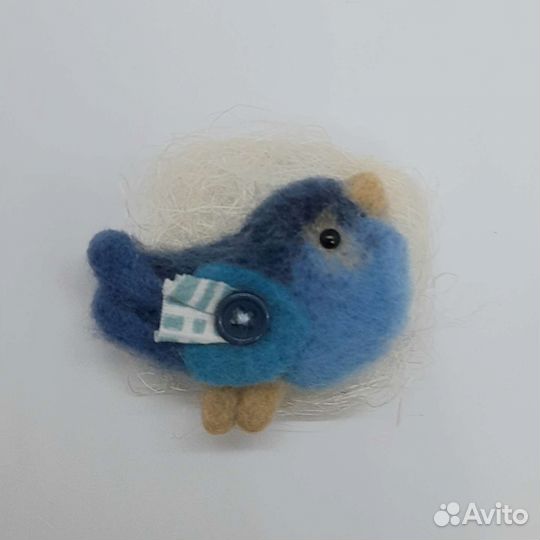 Женская брошь 