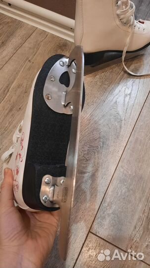 Коньки фигурные 34 размер