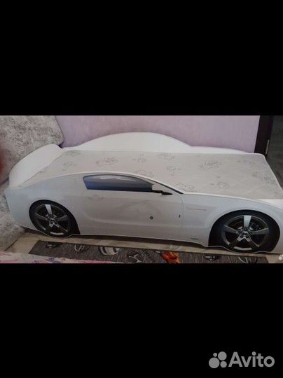 Детская кровать машина с матрасом