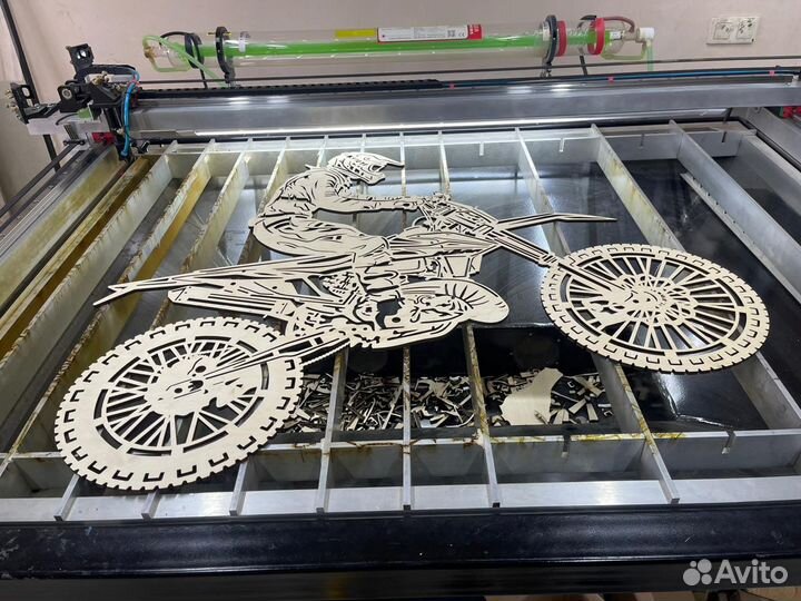 Декоративное панно «Мотоциклист»