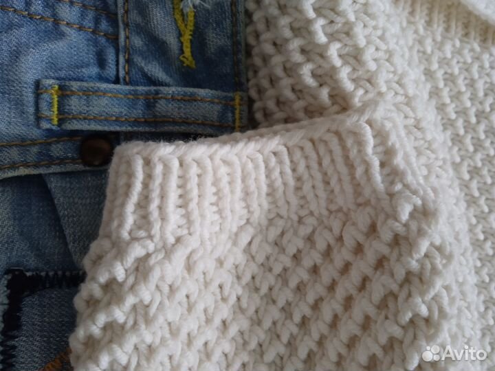 Женский вязаный жакет
