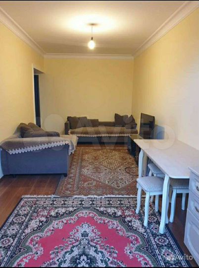 2-к. квартира, 50 м², 1/9 эт.