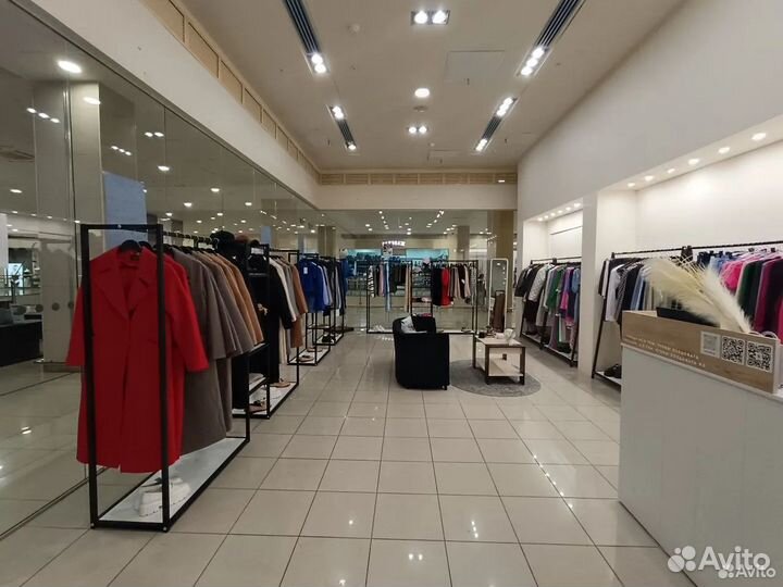 Магазин одежды в трк Семья. Готовый бизнес
