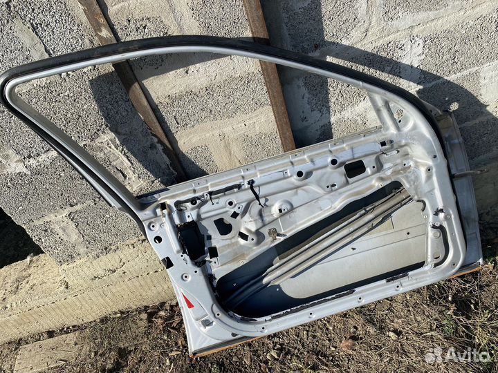 Дверь левая передняя на бмв е39 2002 г.в