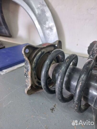 Стойки на audi a6 Ауди а6