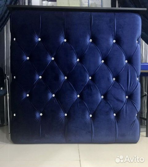 Интерьерная стойка