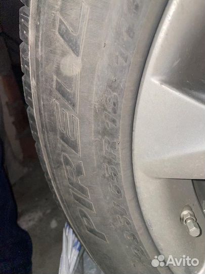 Pirelli Scorpion Winter 235/65 R18