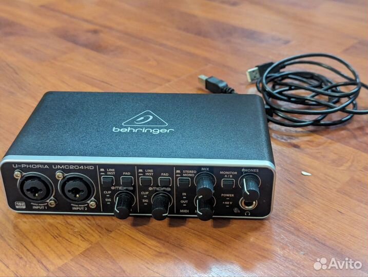 Аудио карта behringer umc204hd