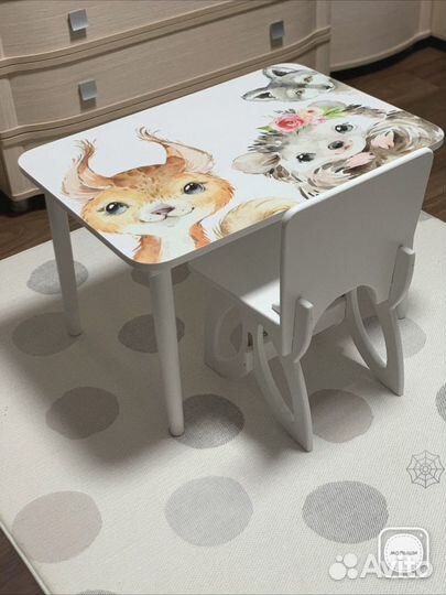 Детский стол и стул новый комплект