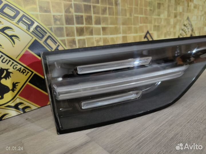 Фонарь задний центральный Porsche Cayenne 9Y